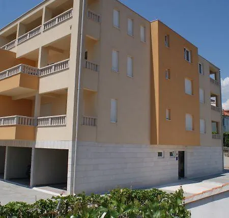 Neda * Trogir